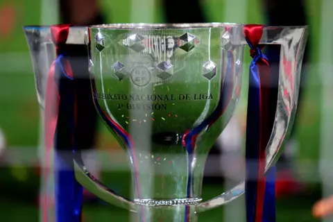 الساعات الأخيرة من الميركاتو.. سباق مع الزمن لتسجيل 14 لاعباً في الليجا